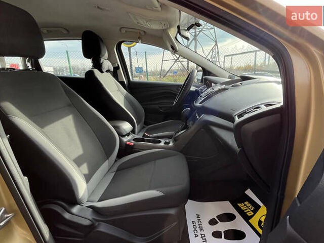 Бежевий Форд Ескейп, об'ємом двигуна 2.49 л та пробігом 199 тис. км за 11990 $, фото 18 на Automoto.ua