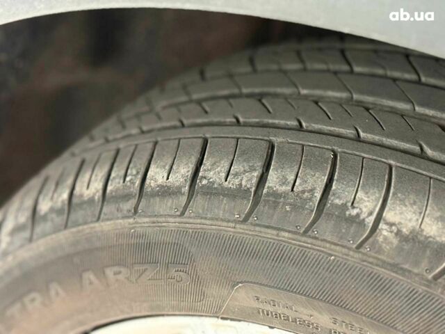 Бежевый Форд Эскейп, объемом двигателя 2 л и пробегом 195 тыс. км за 13490 $, фото 11 на Automoto.ua