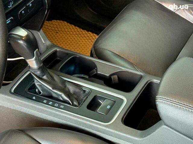 Бежевый Форд Эскейп, объемом двигателя 2 л и пробегом 195 тыс. км за 13490 $, фото 16 на Automoto.ua