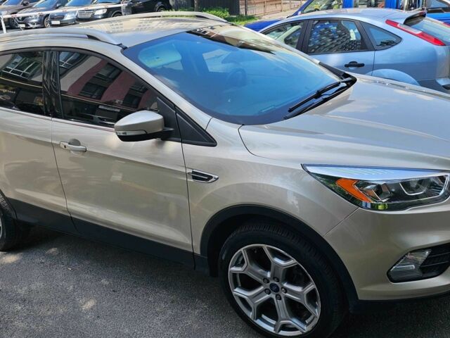 Бежевый Форд Эскейп, объемом двигателя 2 л и пробегом 133 тыс. км за 14500 $, фото 15 на Automoto.ua