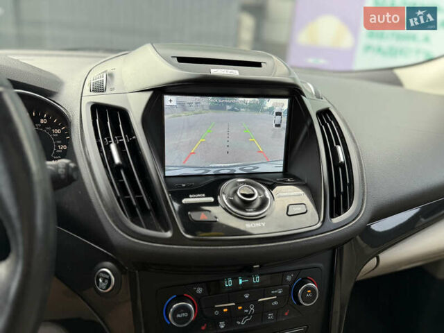 Форд Эскейп 2016 в Черкассах на Automoto.ua Бежевый Форд Эскейп, объемом двигателя 2 л и пробегом 187 тыс. км за 13299 $, фото 12 на Automoto.ua