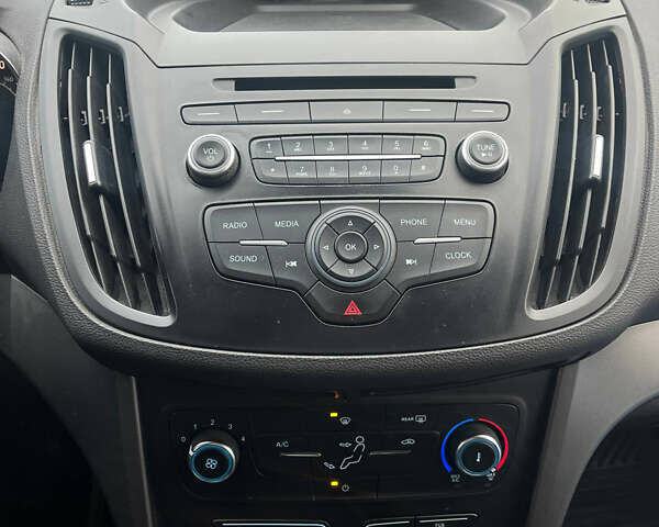 Бежевый Форд Эскейп, объемом двигателя 2.49 л и пробегом 110 тыс. км за 13300 $, фото 7 на Automoto.ua