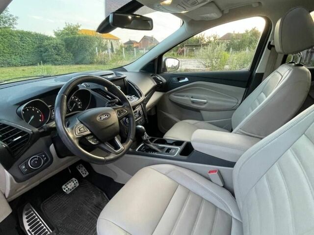 Бежевий Форд Ескейп, об'ємом двигуна 2 л та пробігом 157 тис. км за 15000 $, фото 16 на Automoto.ua