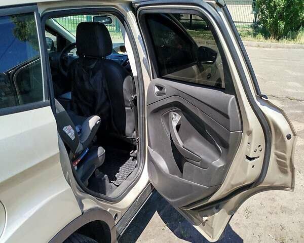Бежевий Форд Ескейп, об'ємом двигуна 2.5 л та пробігом 112 тис. км за 13200 $, фото 48 на Automoto.ua
