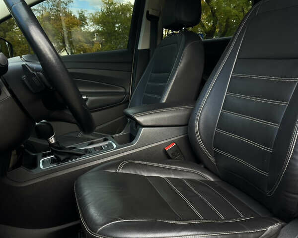 Бежевый Форд Эскейп, объемом двигателя 1.5 л и пробегом 145 тыс. км за 13799 $, фото 4 на Automoto.ua