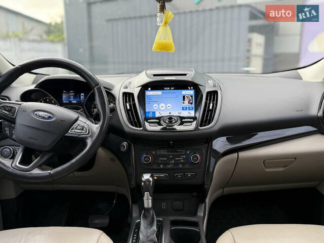 Форд Эскейп 2016 в Черкассах на Automoto.ua Бежевый Форд Эскейп, объемом двигателя 2 л и пробегом 187 тыс. км за 13299 $, фото 8 на Automoto.ua
