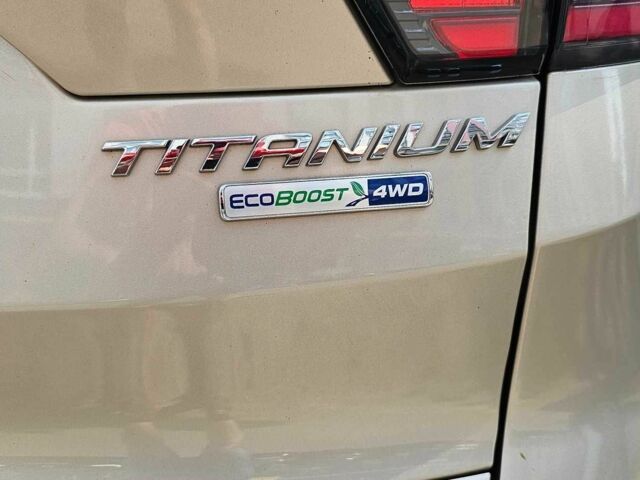 Бежевый Форд Эскейп, объемом двигателя 2 л и пробегом 133 тыс. км за 14500 $, фото 18 на Automoto.ua