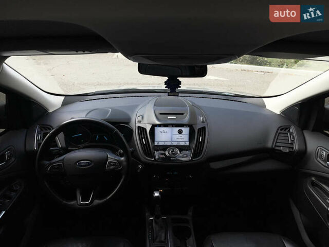 Бежевый Форд Эскейп, объемом двигателя 1.5 л и пробегом 145 тыс. км за 13799 $, фото 5 на Automoto.ua