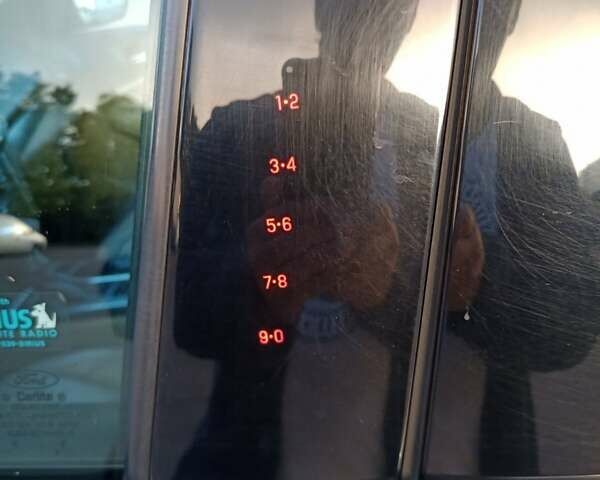 Бежевый Форд Эскейп, объемом двигателя 2 л и пробегом 268 тыс. км за 12200 $, фото 9 на Automoto.ua