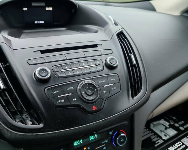 Бежевый Форд Эскейп, объемом двигателя 2 л и пробегом 108 тыс. км за 14000 $, фото 7 на Automoto.ua