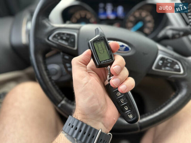 Форд Эскейп 2016 в Черкассах на Automoto.ua Бежевый Форд Эскейп, объемом двигателя 2 л и пробегом 187 тыс. км за 13299 $, фото 13 на Automoto.ua