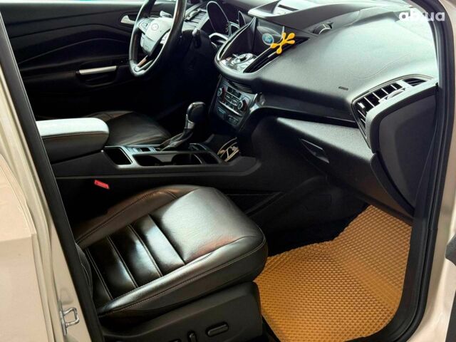 Бежевый Форд Эскейп, объемом двигателя 2 л и пробегом 195 тыс. км за 13490 $, фото 20 на Automoto.ua