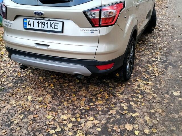 Бежевый Форд Эскейп, объемом двигателя 2 л и пробегом 130 тыс. км за 15500 $, фото 10 на Automoto.ua