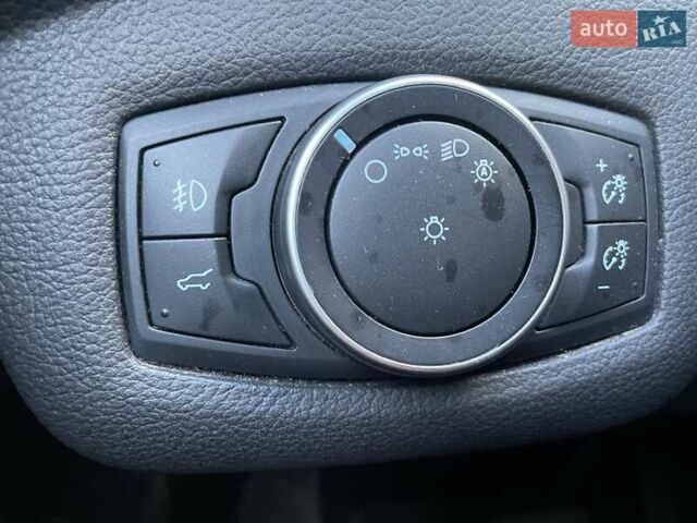 Бежевый Форд Эскейп, объемом двигателя 1.5 л и пробегом 235 тыс. км за 9350 $, фото 16 на Automoto.ua