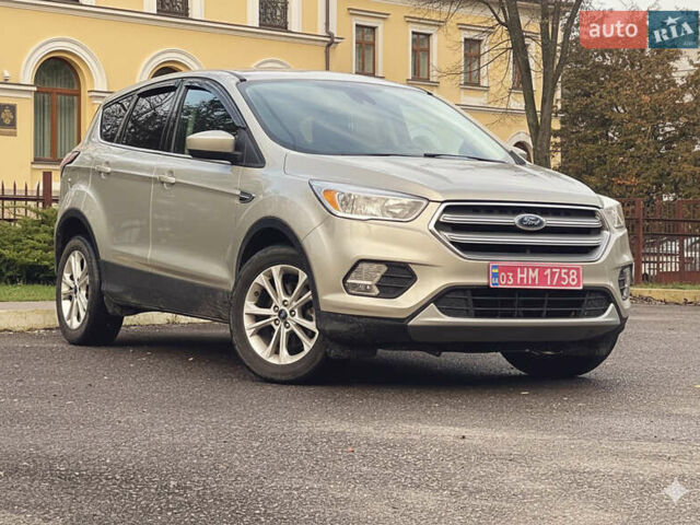 Бежевый Форд Эскейп, объемом двигателя 1.5 л и пробегом 236 тыс. км за 9150 $, фото 1 на Automoto.ua