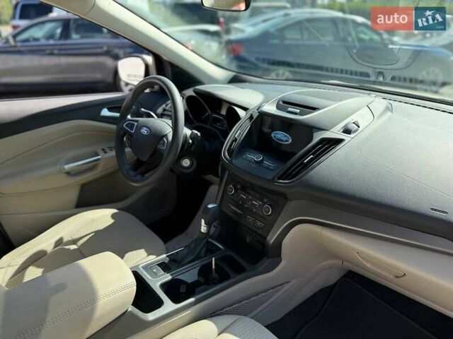 Бежевий Форд Ескейп, об'ємом двигуна 1.5 л та пробігом 158 тис. км за 10800 $, фото 6 на Automoto.ua