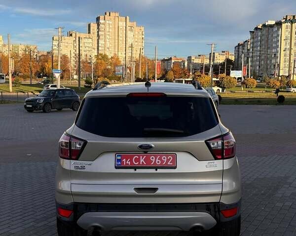 Бежевый Форд Эскейп, объемом двигателя 0 л и пробегом 164 тыс. км за 10900 $, фото 2 на Automoto.ua
