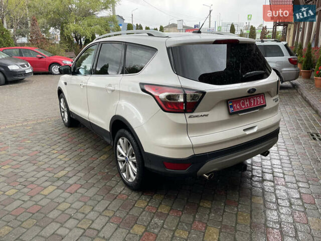 Бежевий Форд Ескейп, об'ємом двигуна 1.5 л та пробігом 227 тис. км за 13400 $, фото 1 на Automoto.ua