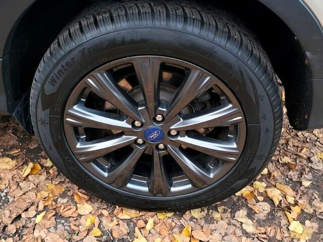 Бежевый Форд Эскейп, объемом двигателя 2 л и пробегом 130 тыс. км за 15500 $, фото 1 на Automoto.ua