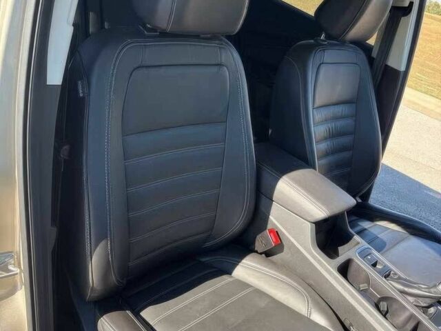 Бежевый Форд Эскейп, объемом двигателя 2 л и пробегом 62 тыс. км за 6700 $, фото 7 на Automoto.ua