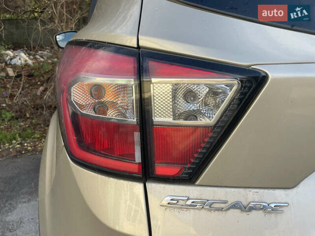 Бежевый Форд Эскейп, объемом двигателя 1.5 л и пробегом 236 тыс. км за 9150 $, фото 20 на Automoto.ua