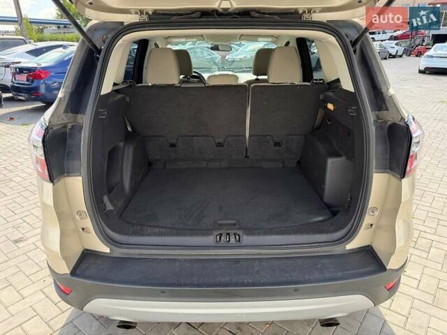 Бежевий Форд Ескейп, об'ємом двигуна 1.5 л та пробігом 158 тис. км за 10800 $, фото 9 на Automoto.ua