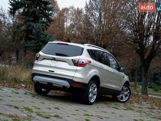 Бежевый Форд Эскейп, объемом двигателя 2 л и пробегом 141 тыс. км за 14900 $, фото 39 на Automoto.ua
