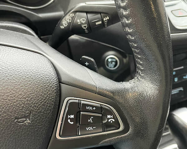 Бежевий Форд Ескейп, об'ємом двигуна 1.5 л та пробігом 227 тис. км за 13400 $, фото 13 на Automoto.ua