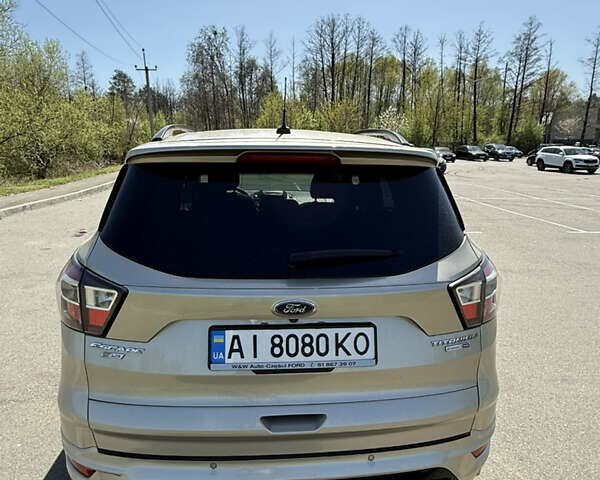 Бежевый Форд Эскейп, объемом двигателя 2 л и пробегом 87 тыс. км за 15000 $, фото 4 на Automoto.ua