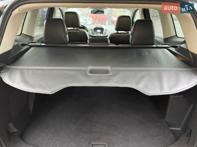 Бежевий Форд Ескейп, об'ємом двигуна 1.5 л та пробігом 227 тис. км за 13400 $, фото 9 на Automoto.ua