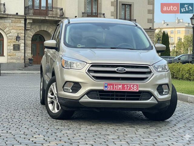 Бежевый Форд Эскейп, объемом двигателя 1.5 л и пробегом 236 тыс. км за 9150 $, фото 2 на Automoto.ua