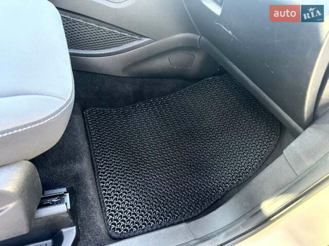 Бежевый Форд Эскейп, объемом двигателя 2.5 л и пробегом 190 тыс. км за 10199 $, фото 23 на Automoto.ua