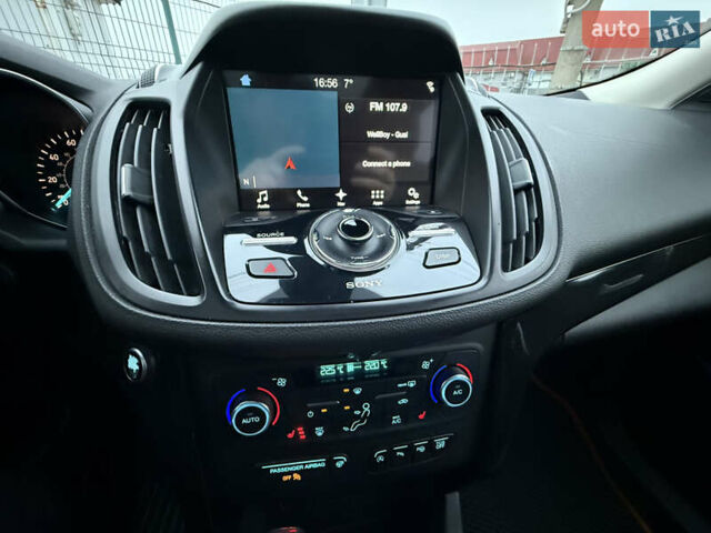 Бежевый Форд Эскейп, объемом двигателя 2 л и пробегом 128 тыс. км за 15990 $, фото 17 на Automoto.ua