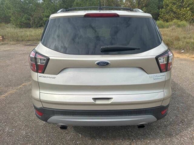 Бежевый Форд Эскейп, объемом двигателя 1.5 л и пробегом 70 тыс. км за 5900 $, фото 5 на Automoto.ua