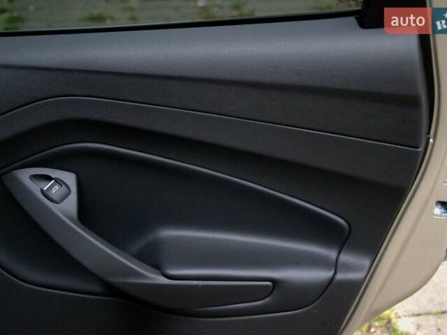 Бежевый Форд Эскейп, объемом двигателя 2 л и пробегом 141 тыс. км за 14900 $, фото 34 на Automoto.ua