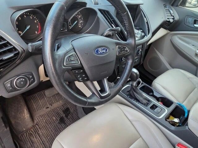 Бежевий Форд Ескейп, об'ємом двигуна 0 л та пробігом 72 тис. км за 9300 $, фото 6 на Automoto.ua