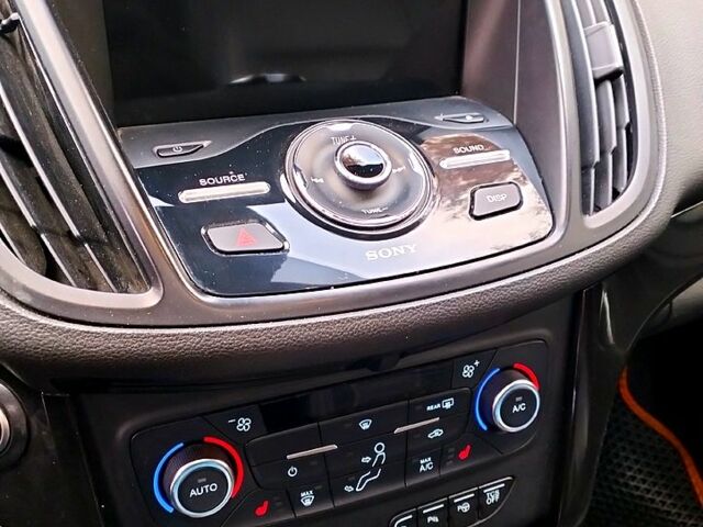 Бежевый Форд Эскейп, объемом двигателя 2 л и пробегом 130 тыс. км за 15500 $, фото 5 на Automoto.ua