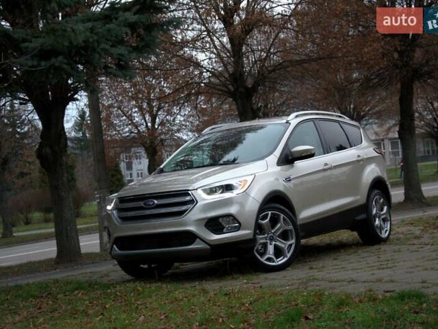 Бежевый Форд Эскейп, объемом двигателя 2 л и пробегом 141 тыс. км за 14900 $, фото 41 на Automoto.ua