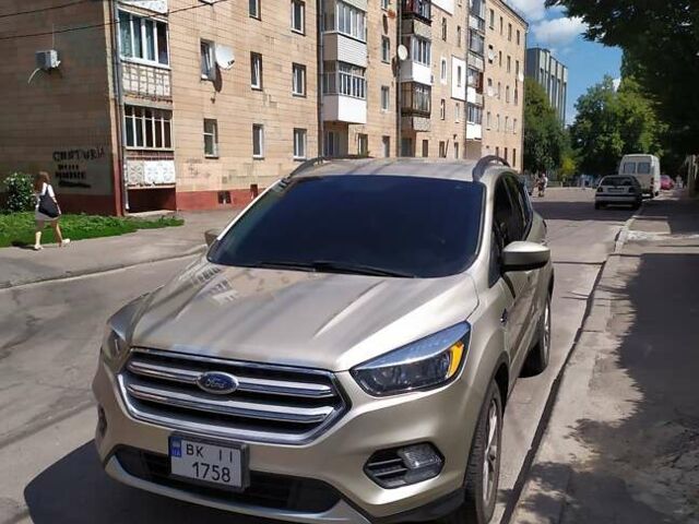Бежевый Форд Эскейп, объемом двигателя 1.5 л и пробегом 152 тыс. км за 12420 $, фото 3 на Automoto.ua