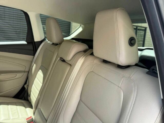 Бежевый Форд Эскейп, объемом двигателя 1.5 л и пробегом 57 тыс. км за 3700 $, фото 13 на Automoto.ua