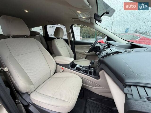 Форд Эскейп 2017 в Луцке на Automoto.ua Бежевый Форд Эскейп, объемом двигателя 1.5 л и пробегом 139 тыс. км за 10500 $, фото 7 на Automoto.ua