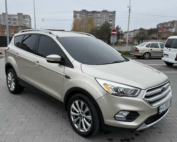 Бежевый Форд Эскейп, объемом двигателя 2 л и пробегом 118 тыс. км за 14000 $, фото 4 на Automoto.ua