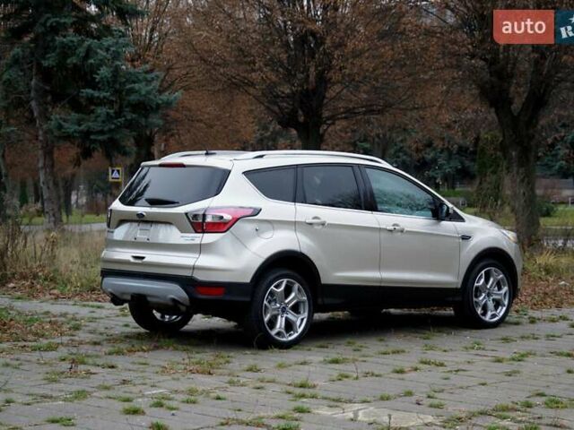 Бежевый Форд Эскейп, объемом двигателя 2 л и пробегом 141 тыс. км за 14900 $, фото 18 на Automoto.ua