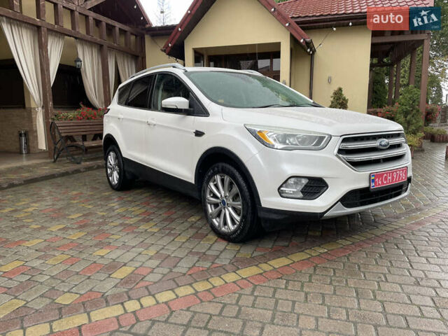 Бежевий Форд Ескейп, об'ємом двигуна 1.5 л та пробігом 227 тис. км за 13400 $, фото 2 на Automoto.ua