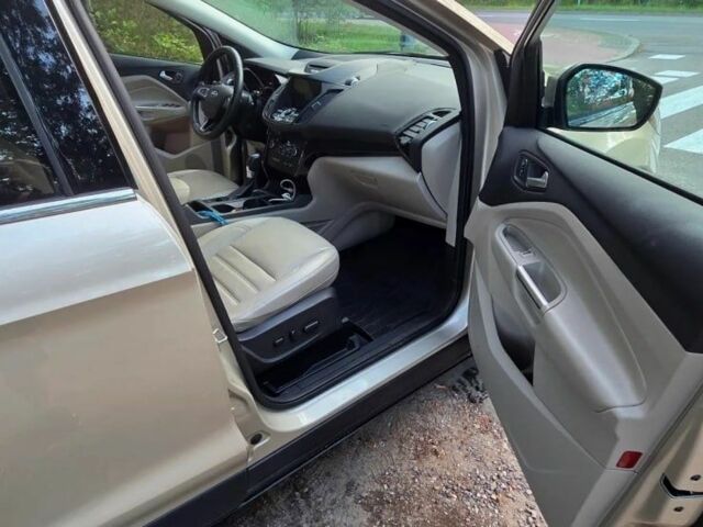 Бежевий Форд Ескейп, об'ємом двигуна 0 л та пробігом 72 тис. км за 9300 $, фото 8 на Automoto.ua