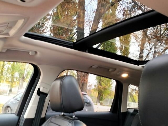 Бежевый Форд Эскейп, объемом двигателя 2 л и пробегом 130 тыс. км за 15500 $, фото 2 на Automoto.ua