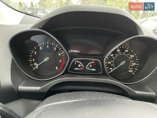 Бежевий Форд Ескейп, об'ємом двигуна 1.5 л та пробігом 227 тис. км за 13400 $, фото 11 на Automoto.ua