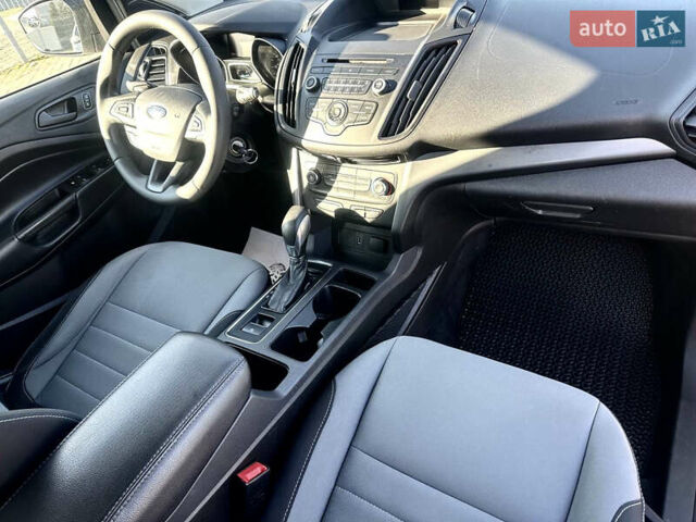 Бежевый Форд Эскейп, объемом двигателя 2.5 л и пробегом 190 тыс. км за 10199 $, фото 22 на Automoto.ua