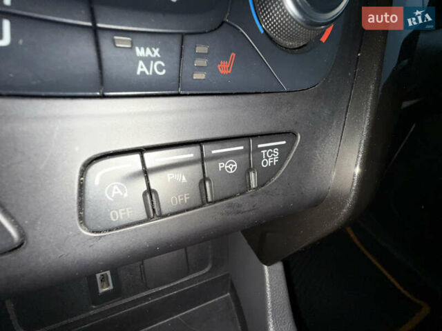 Бежевый Форд Эскейп, объемом двигателя 2 л и пробегом 128 тыс. км за 15990 $, фото 18 на Automoto.ua