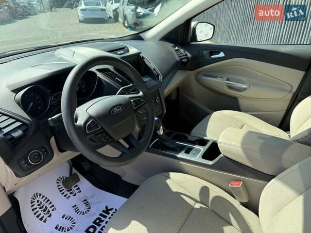 Бежевий Форд Ескейп, об'ємом двигуна 1.5 л та пробігом 158 тис. км за 10800 $, фото 5 на Automoto.ua
